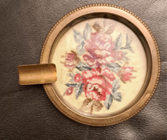 Tűgobelin betétes hamutál