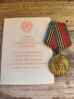 Szovjet katonai kitüntetés igazolvánnyal