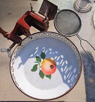 „Régi kézi daráló pléh tányérral – öntöttvas, asztalra fogatható”