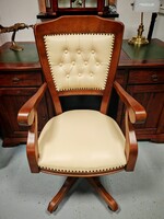 Új állapotú Chesterfield stílusú kapitányszék , valódi bőr gurulós iradaszék forgószék