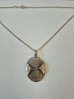 Ezüstözött medál láncal