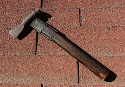 Antik valamilyen balta az 1700-as évek végéről az 1800-as évek elejéről