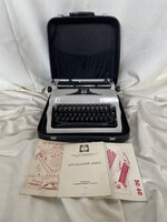 Erika írógép minden tartrozékkal, szinte új