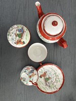 Japán Kutani porcelán teáskészlet (piros-arany festéssel, kert jelenetekkel)