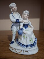 Porcelán barokk pár. 19,5 cm. Hibátlan.