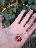 Gyönyörű borostyán köves ezüst nyaklánc és medál