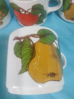 Alföldi porcelán gyümölcsös bögrék