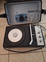 Tesla hordozható táskás lemezjátszó a 60as évek végéről, kifogástalan, tartalék tűkkel