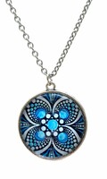 Égszínkék mandala – Pontfestéses üveglencsés nyaklánc (25 mm)