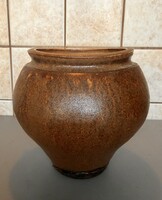 Hornung  Zsuzsa: ovál samott kaspó!