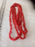 Régi piros bizsu nyaklánc   --- 138 cm