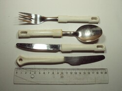 Retro műanyag nyelű evőeszköz készlet része kés, villa, kanál - 4 db - rozsdamentes acél