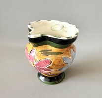 Olasz kézzel festett és karcolt kerámia tejszínes kiöntő / kancsó