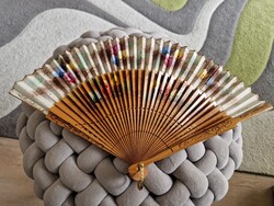 Spanyol, flamenco stílusú, kézzel festett, fa-textil vintage legyező, 23x40cm