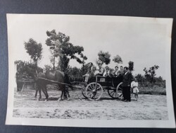Régi fotó - Falusi lovas kocsis utazás – Magyarország – 1930-as évek
