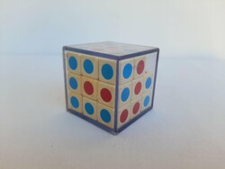 Retro kockakirakos ugyessegi jatek