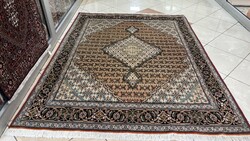 4233 ÁLOMSZÉP Iráni Mahi Tabríz Kézi Gyapjú Perzsa Szőnyeg 155X205CM