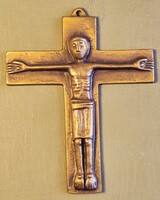 Modern bronz falikereszt – Német művészi feszület, Eg. Brüthans, 1986-os ünnepi áldozási emlék