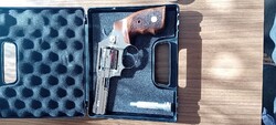 Alfa G040  gáz-riasztó (gumilövedékes) revolver eladó