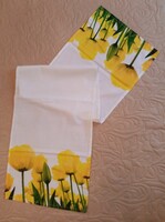 Asztali futó terítő sárga tulipán mintával