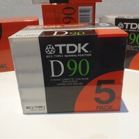 Retro japán TDK együttes 90 perces magnókazettája üresek!