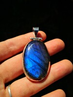 Gyönyörű labradorit köves ezüst medál