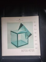 Botos Péter -Kockázat-Üvegpiramis galéria.Üveg szobrok.