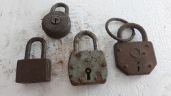 (K) Régi lakatok egyben kulcs nélkül