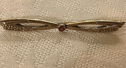 Antik arany melltű rubin kővel az 1900-as évekből