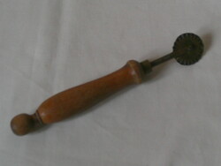 Antik, régi derelyevágó, derelyemetsző