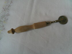 Antik, régi derelyevágó, derelyemetsző