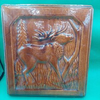 Retro kályhacsempe Szarvas díszítéssel