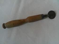 Régi derelyevágó, derelyemetsző