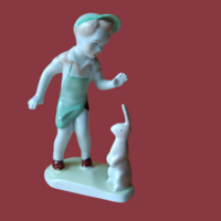 Aquincum porcelán kisfiú figura nyuszival
