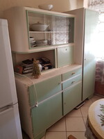 Retro konyhakredenc tartozékaival asztal sámli cipősszekrény és szennyestartó