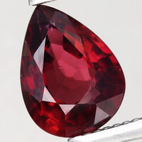 0.67ct 6.8x5.1mm Természetes Rubellit Turmalin, Fenségesen Gyönyörű Drágakő