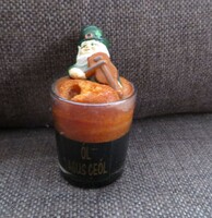 Régi hegedülő manó a zöld kalapban üveg pohárban 8 cm