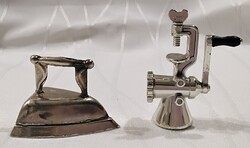 MINIATŰR  DÍSZTÁRGYAK- VASALÓ, HÚSDARÁLÓ