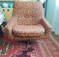 Retro bútor kárpitozott fém lábú forgós fotel 2 darab együtt megkíméltek