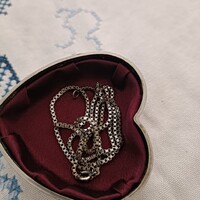 Két darab finom kis EZÜST nyaklánc/ külön is eladó