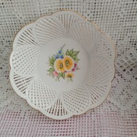 Csipke porcelán