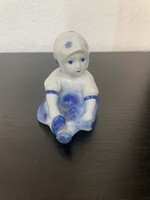 Zsolnay Annuska, alapmázas, kék ruhában