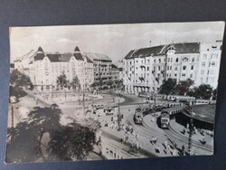 Régi képeslap - Budapest, Móricz Zsigmond körtér villamosokkal