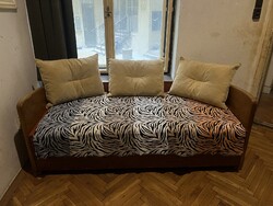 Art deco rekamié ágyneműtartóval