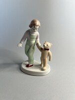 Aquincumi kislány macival