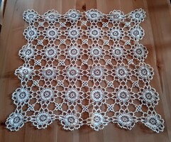 Antik ekrü kézzel horgolt csipketerítő 50 x 50 cm