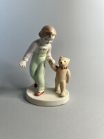 Aquincumi kislány macival