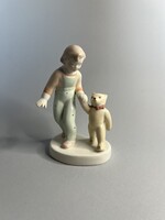 Aquincumi kislány macival