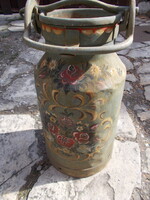 100 éves tejes kanna, virágtartó