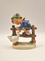 Hummel Goebel 195 2/0 TMK4 Barnyard hero fiú a kerítésen 10cm